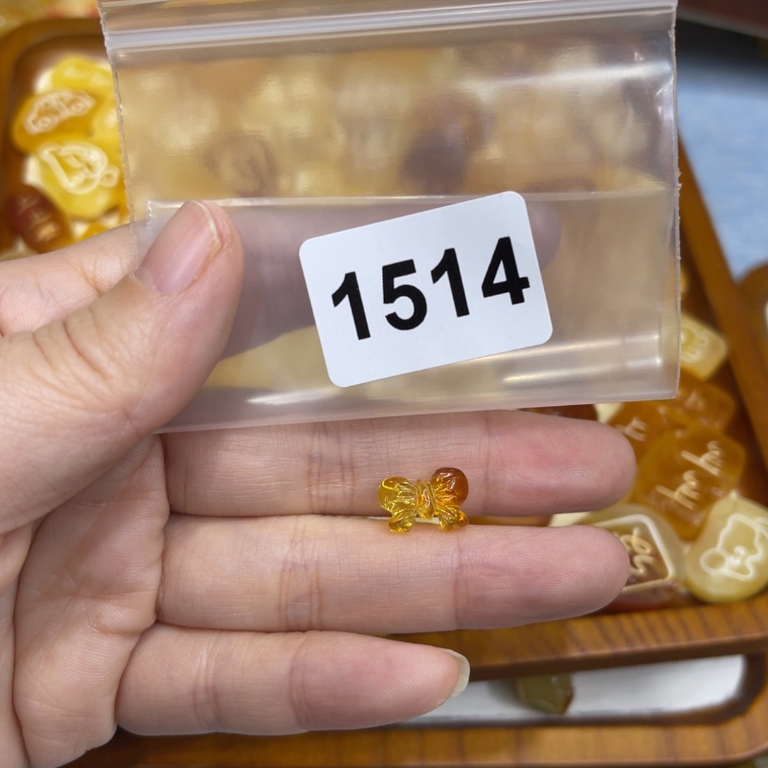 琥珀珠宝奇石未镶嵌