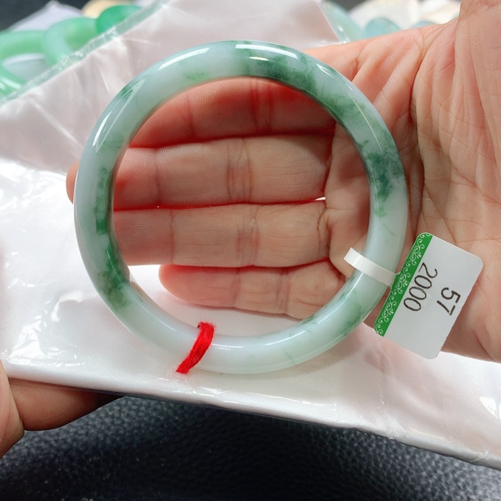 翡翠手镯未镶嵌57585758