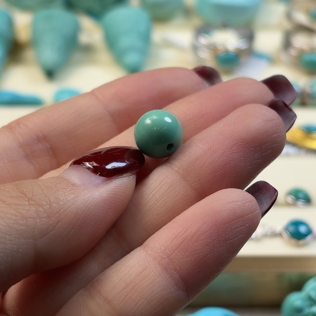 绿松石未镶嵌颈饰