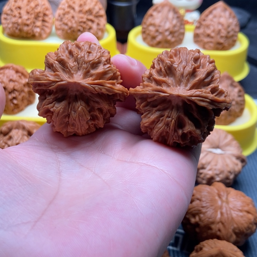 文玩核桃吊坠苹果