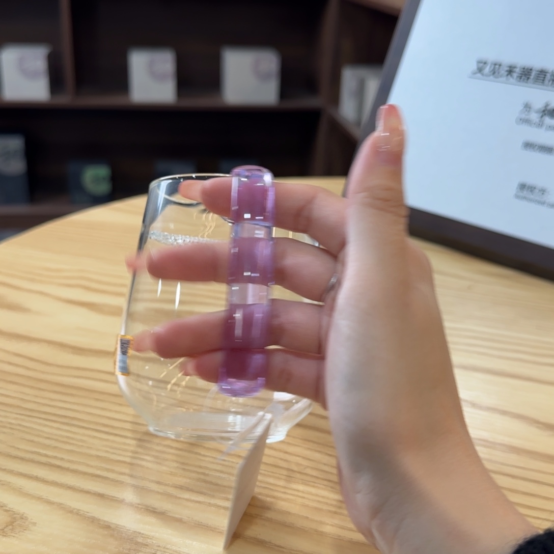 禾器丰然浅紫色。。。。。