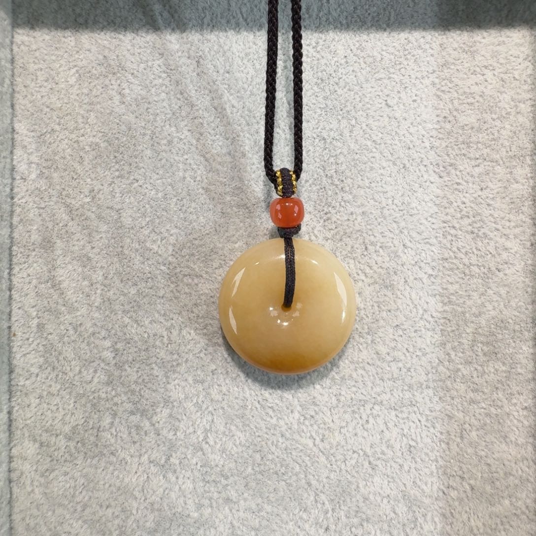 和田玉（糖玉）未镶嵌吊坠(赠链)29mm俄糖