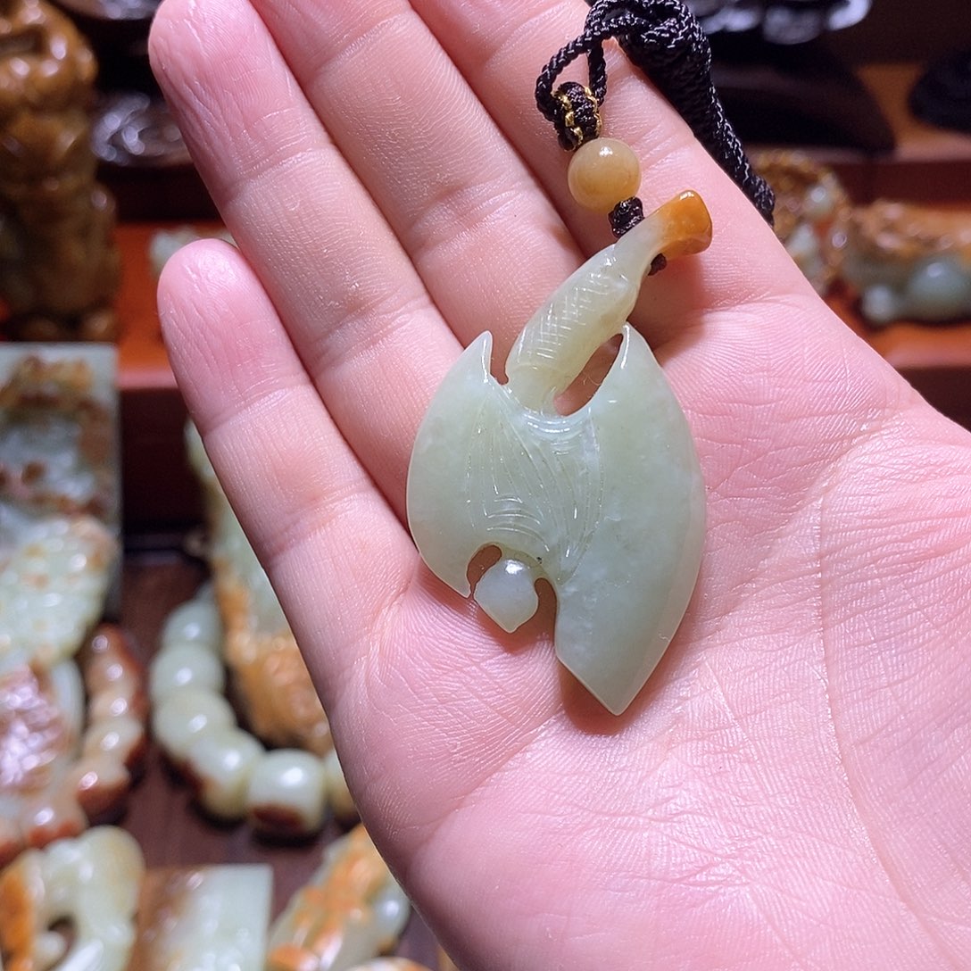 岫岩河磨玉（透闪石质玉）珠宝奇石未镶嵌