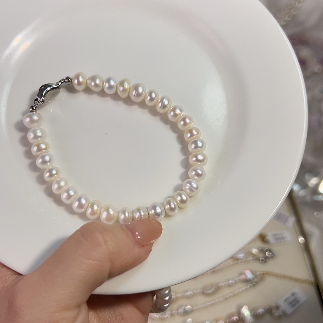 设计款珠宝合金淡水珍珠