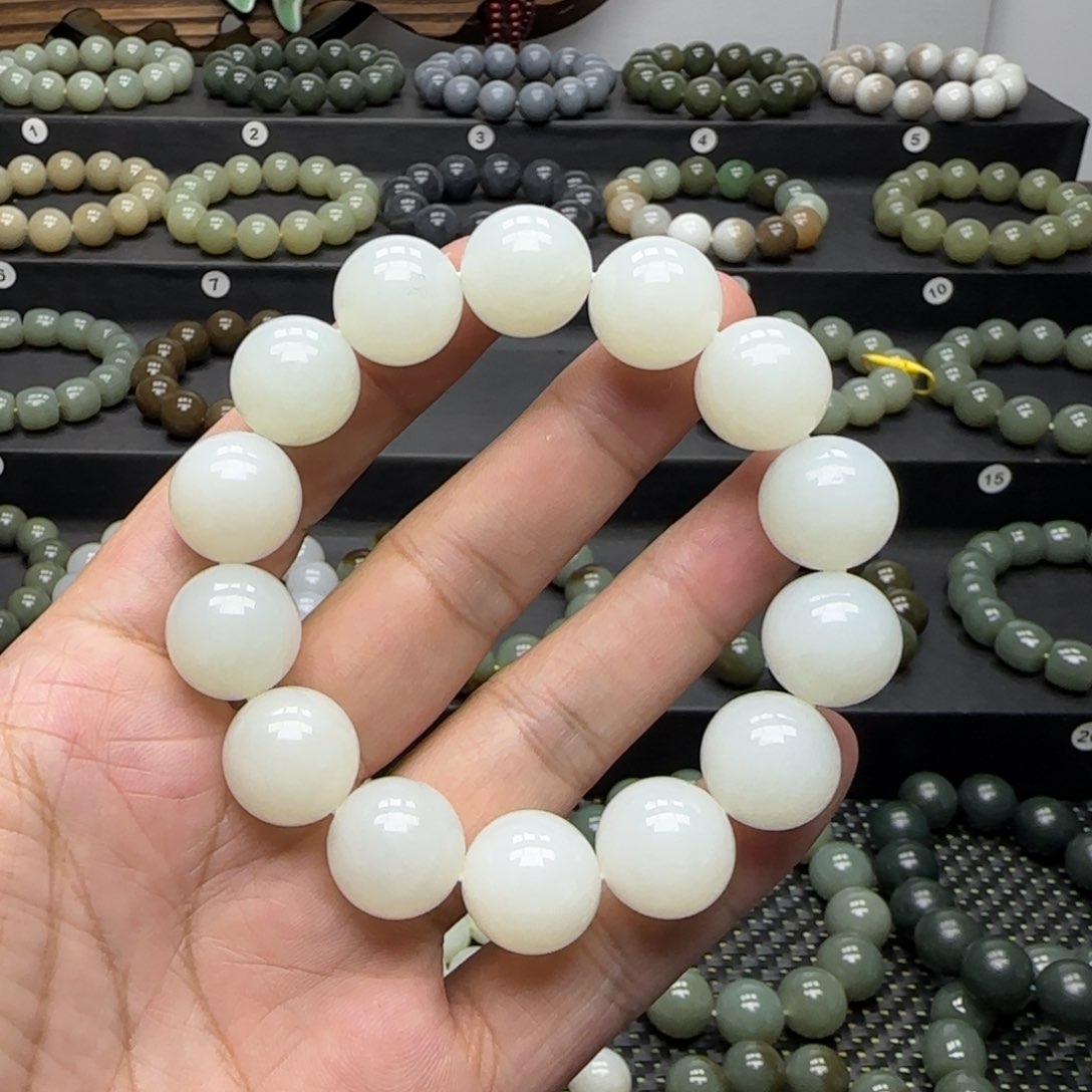 和田玉手链未镶嵌且末暖白