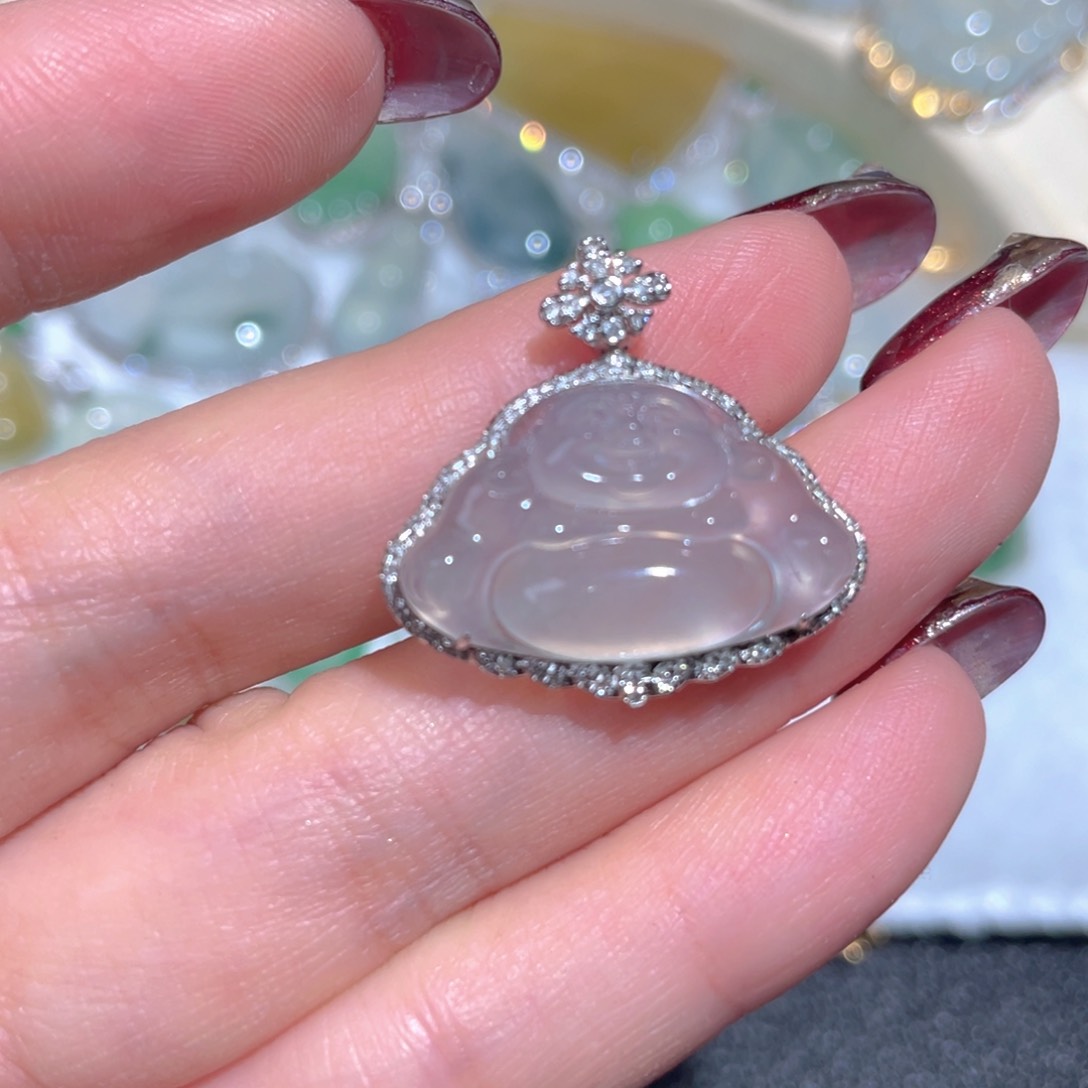 翡翠颈饰18K金镶嵌浅*?翡翠