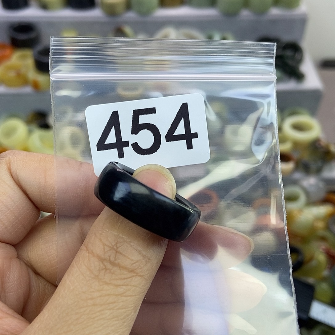 花***朵蛇纹石玉未镶嵌戒指