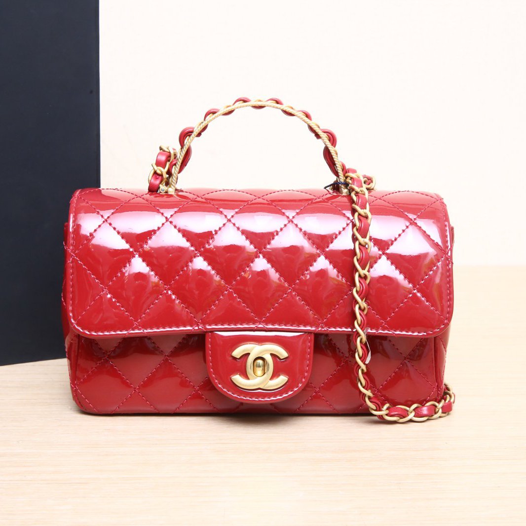 99新 Chanel/香奈儿 黑黑精选 226775 CF 口盖包红色漆皮 芯片开 