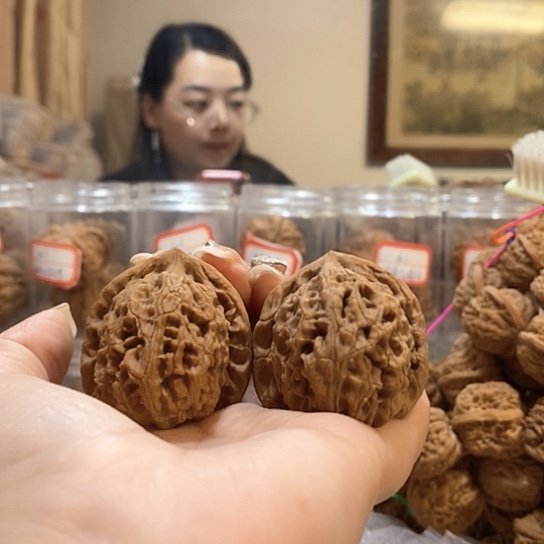 文玩核桃吊坠痞****￴40水龙纹有修