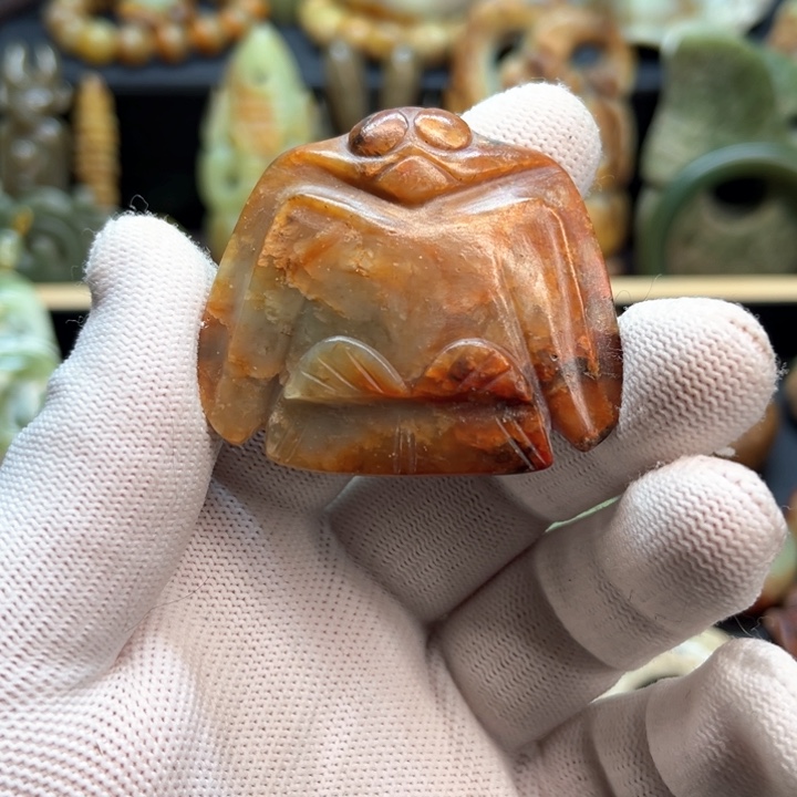 未镶嵌岫岩河磨玉（透闪石质玉）车挂心**水
