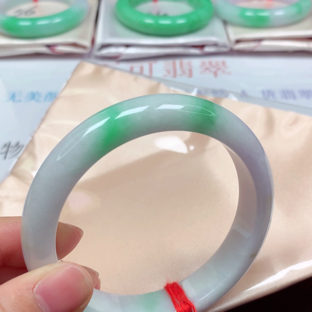 翡翠未镶嵌手镯细腻冰白底青飘阳绿带黄翡5859