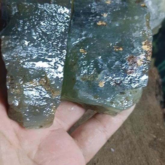 蛇纹石玉未镶嵌珠宝奇石