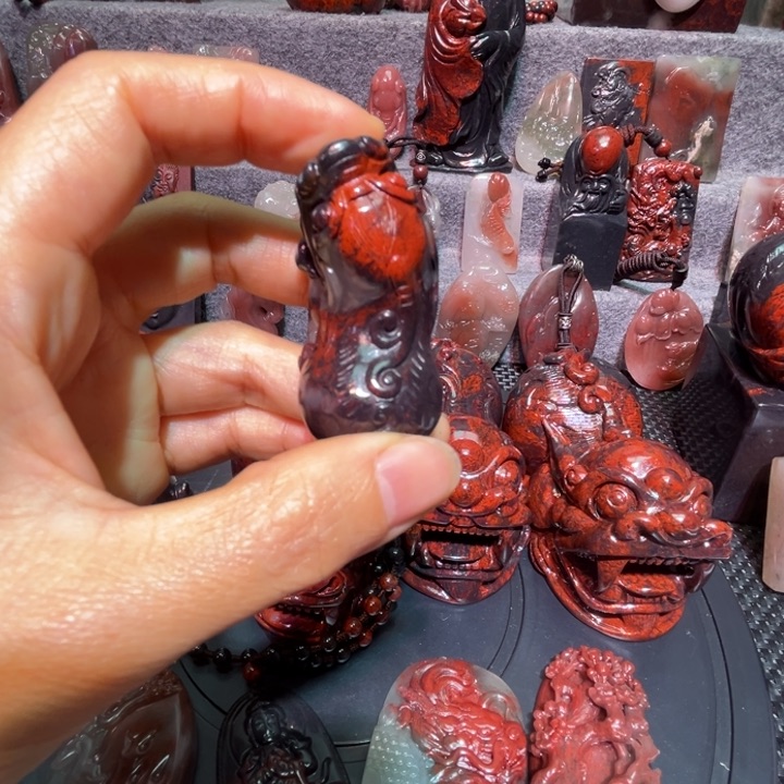 石英质玉挂件未镶嵌窦*胜