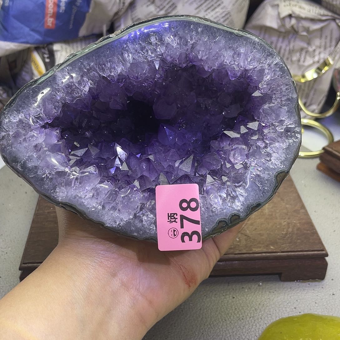 未镶嵌水晶大型摆件（非配饰）