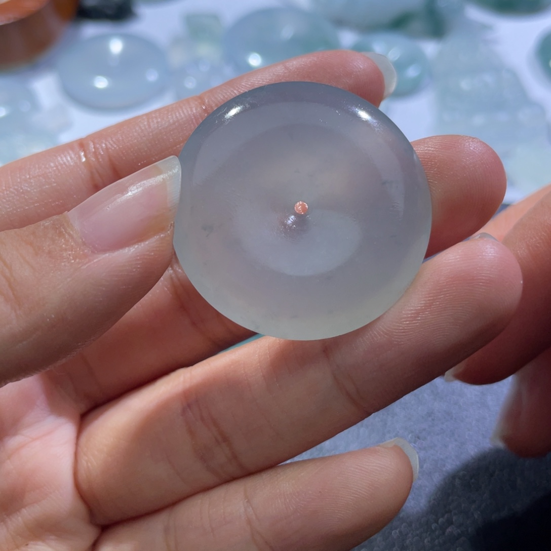 定制翡翠未镶嵌扣