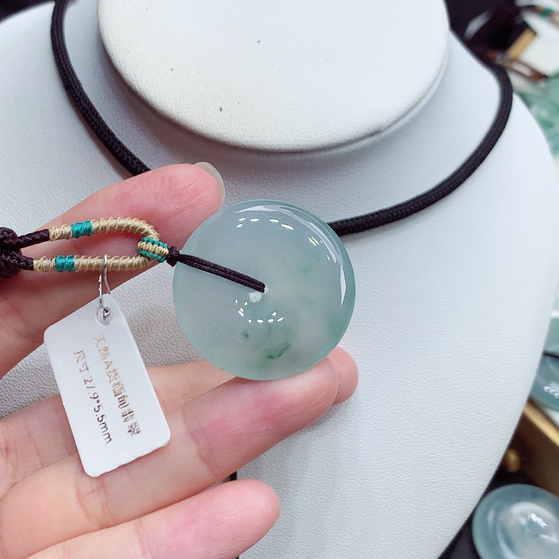 翡翠未镶嵌颈饰编号8，27.9/5.5