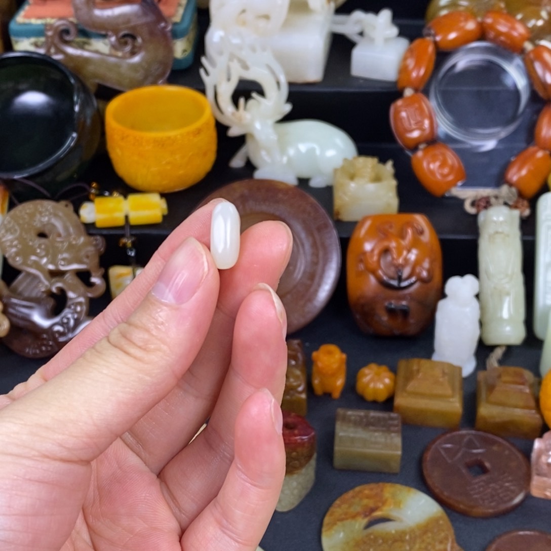 和田玉未镶嵌挂件内****赁