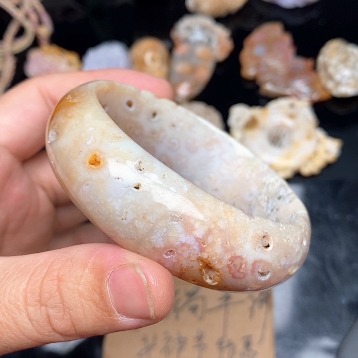 硅化珊瑚（珊瑚玉）手镯未镶嵌57