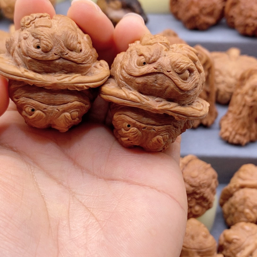 核桃手串/手链玉****走金蝉蛤蟆头