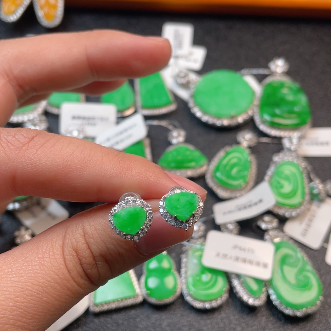 翡翠吊坠(不含链)银S925镶嵌耳钉