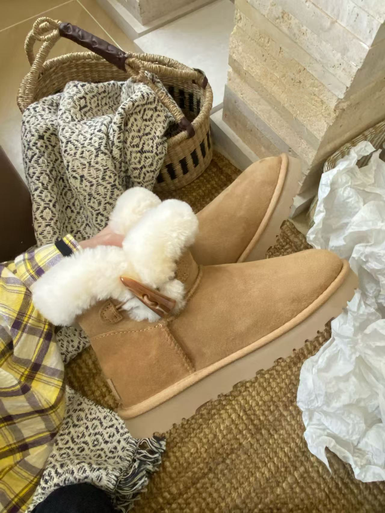 【薄底牛角扣】羊皮毛一冬季经典款保暖百搭雪地靴