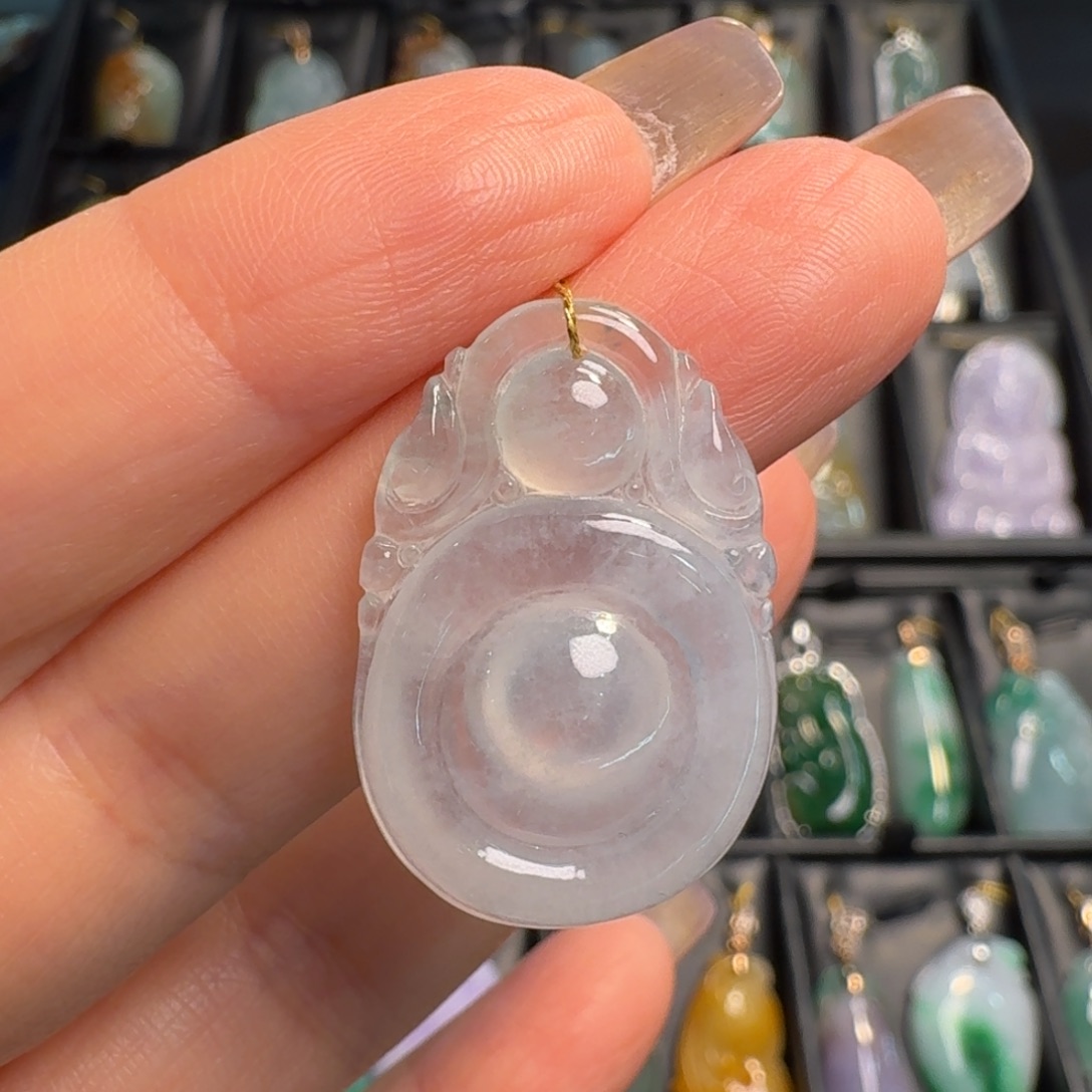 翡翠未镶嵌颈饰福贝