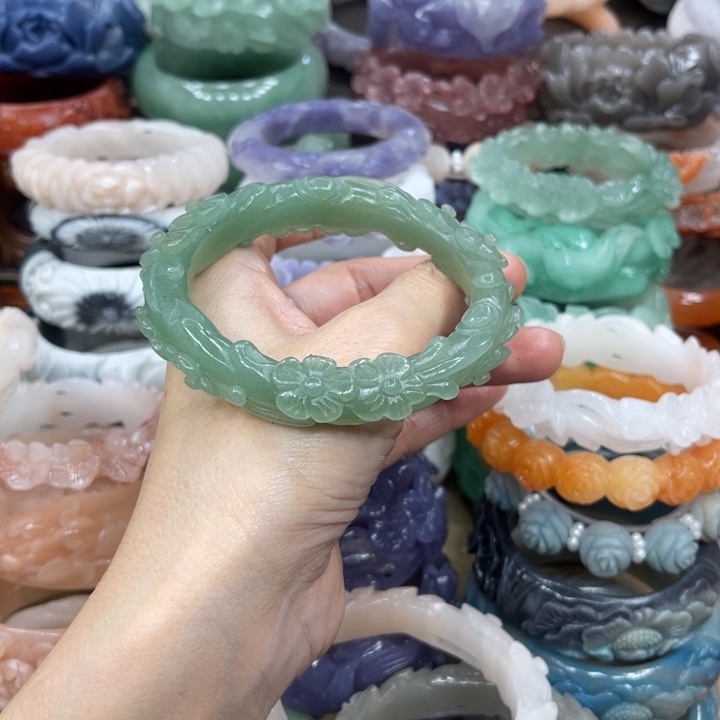 无***3石英岩玉未镶嵌手镯