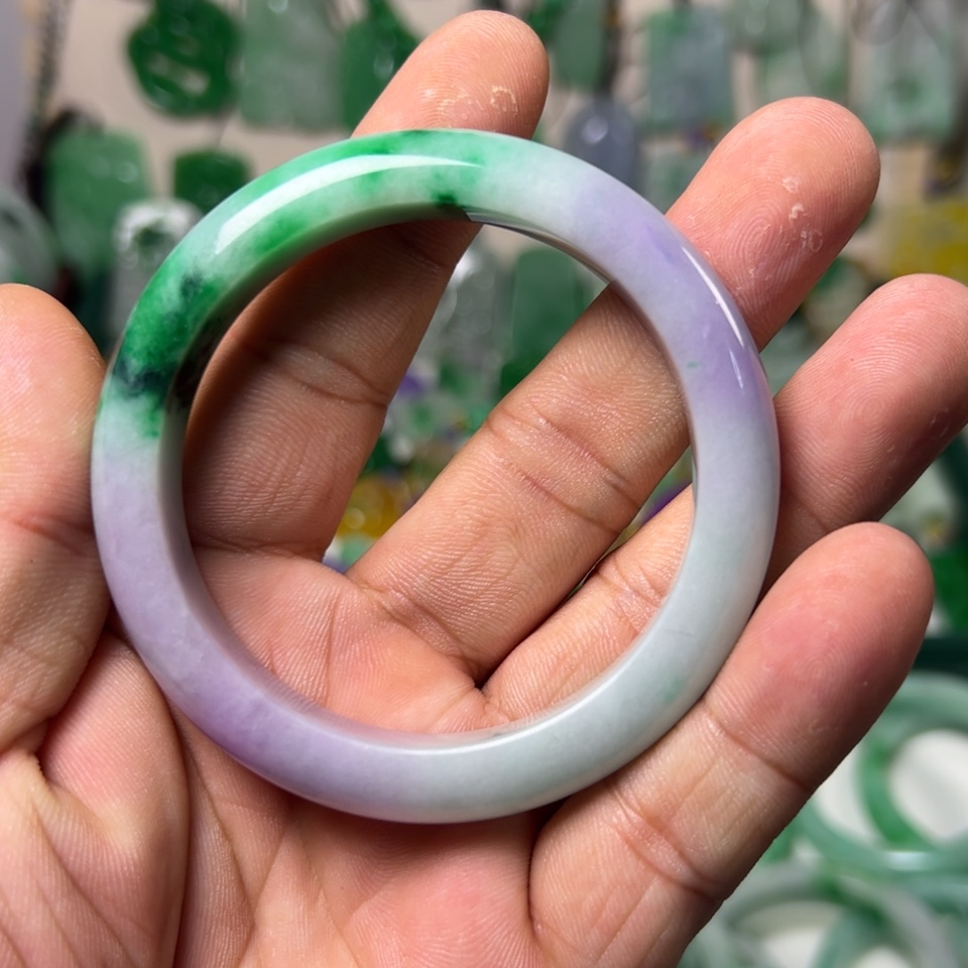 泡***～翡翠未镶嵌颈饰手镯