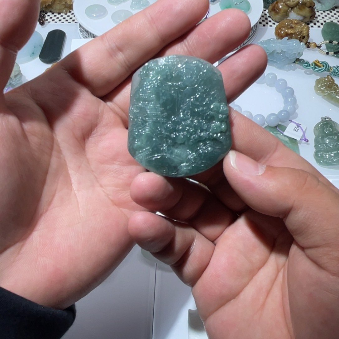 翡翠颈饰未镶嵌天然