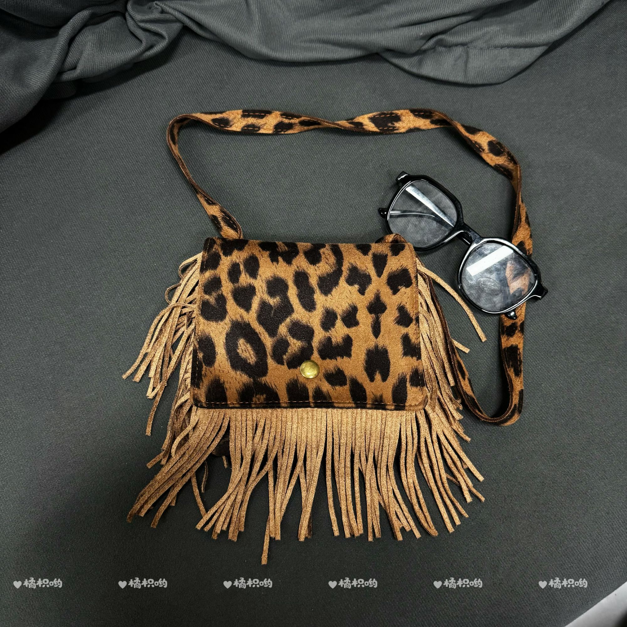 【橘枳哟】豹纹流苏包