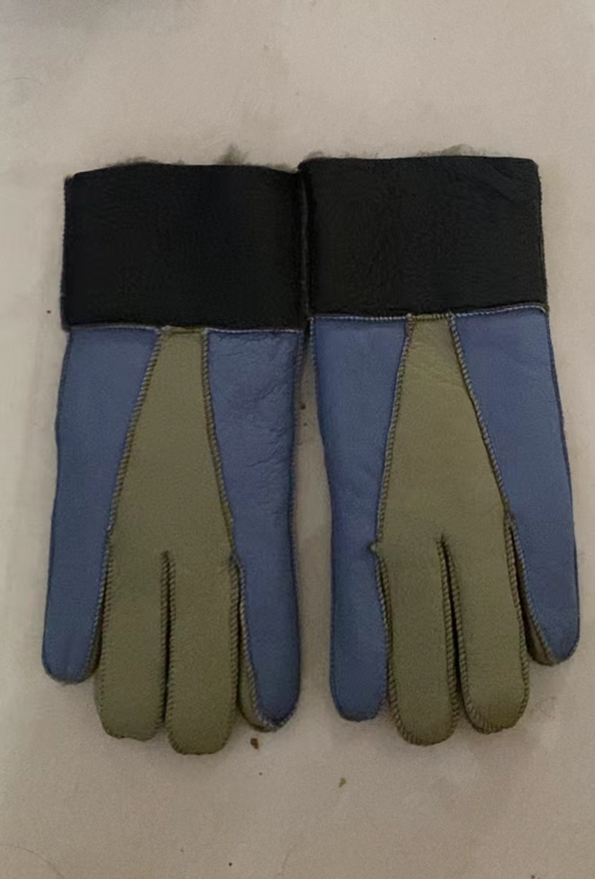 羊毛一体手套彩拼款挡风抗寒保暖