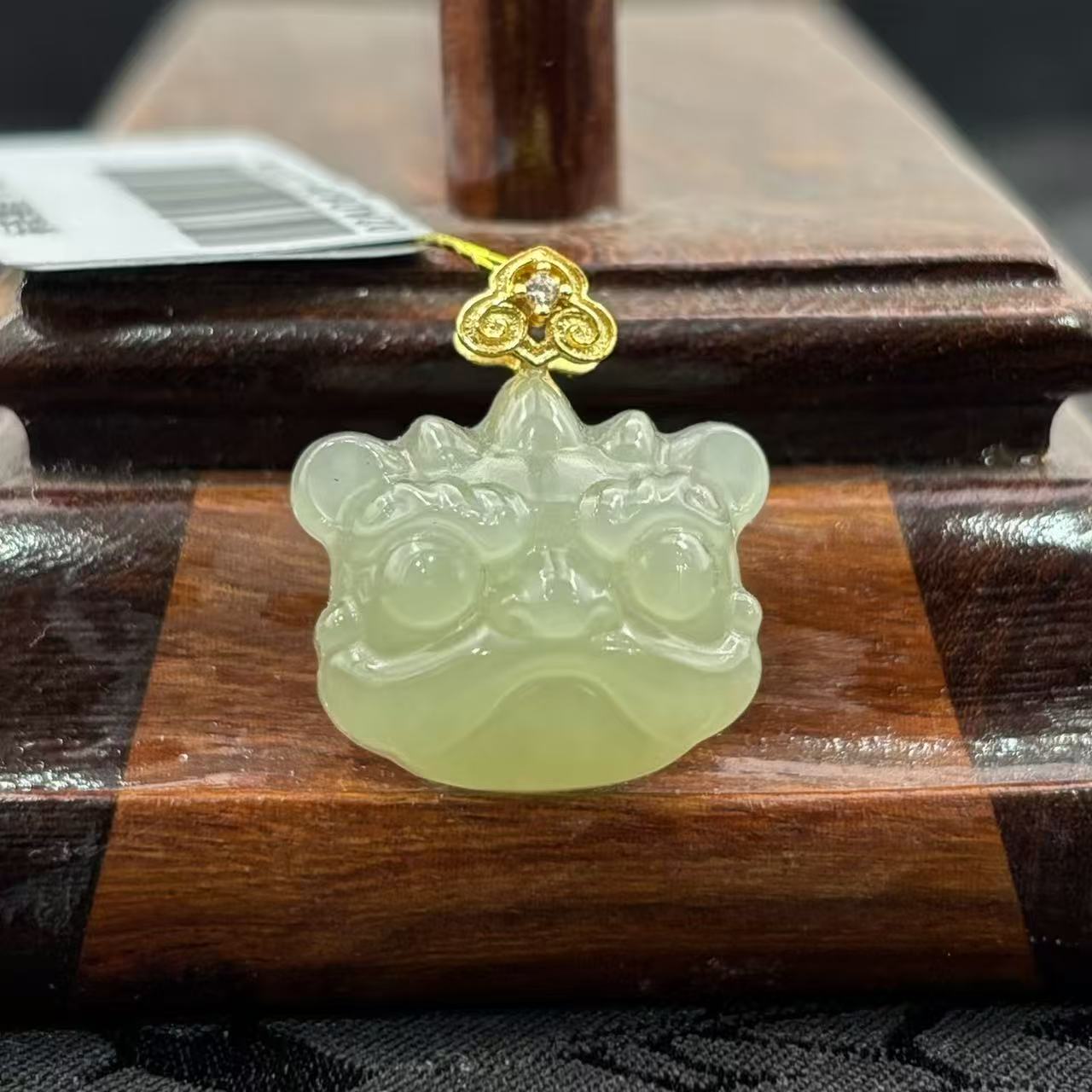 老卢和田玉醒狮吊坠精美气质百搭款多样性发货其一02A