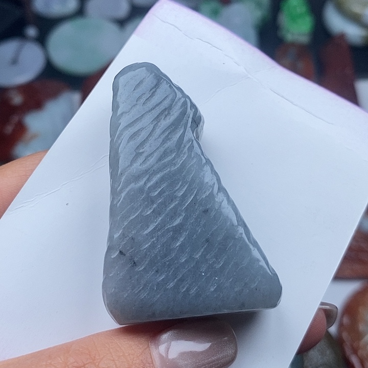 翡翠颈饰未镶嵌天然