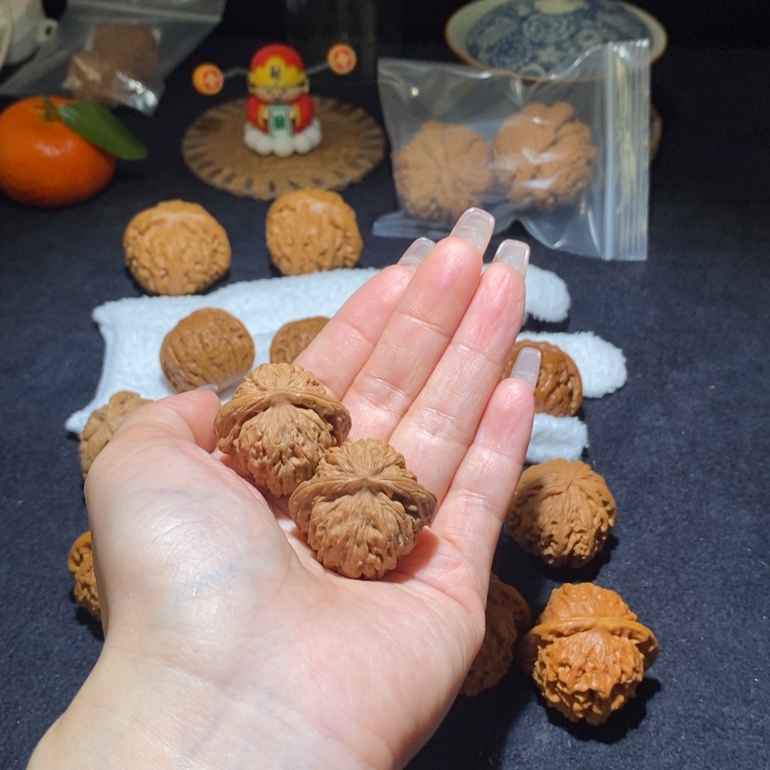 文玩核桃吊坠汉高楼33