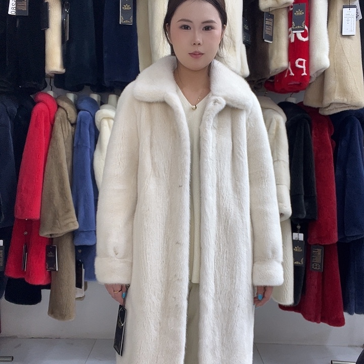 100公分白色立翻领大衣