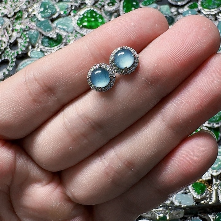 翡翠颈饰未镶嵌天然A货翡翠放漏