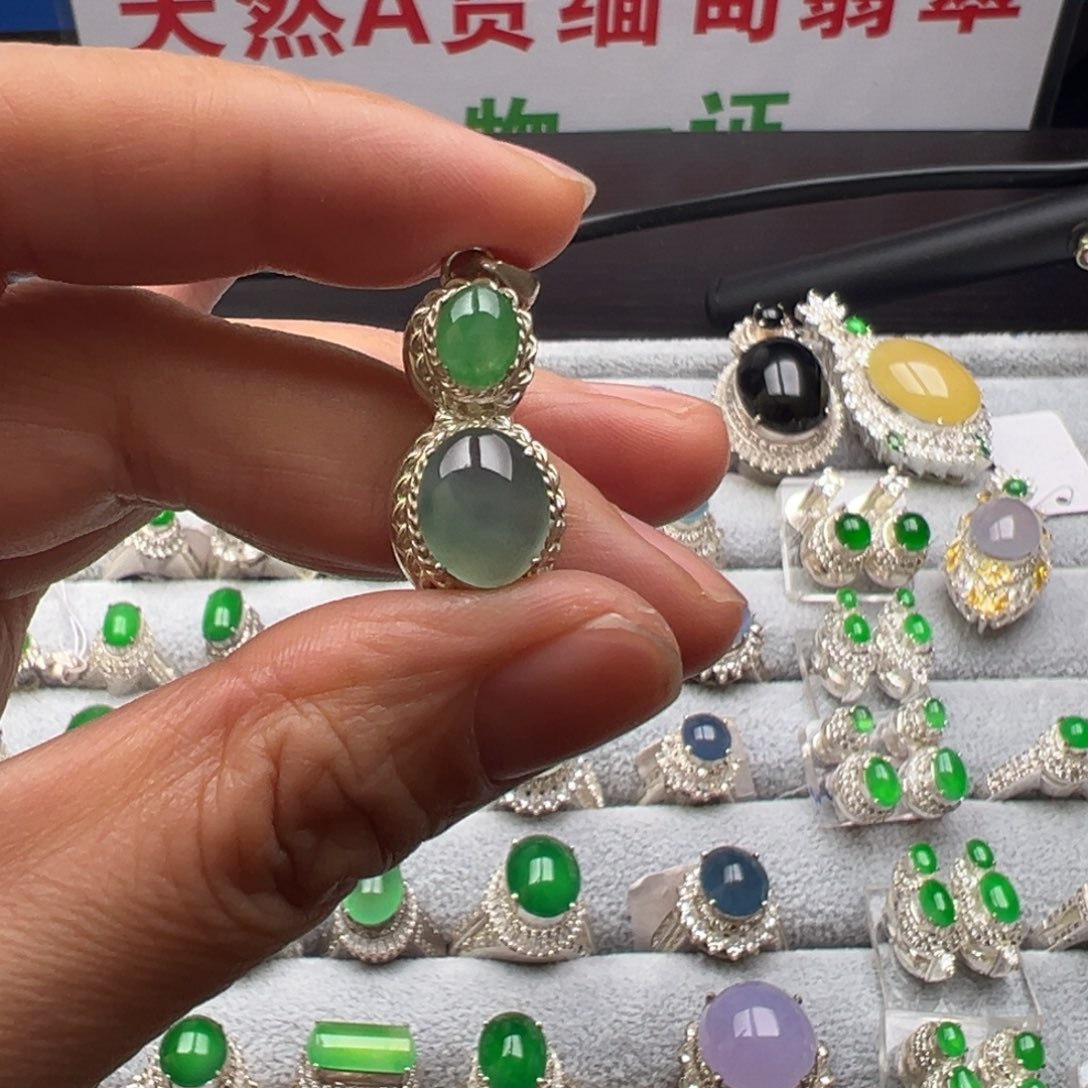 定制翡翠未镶嵌A货