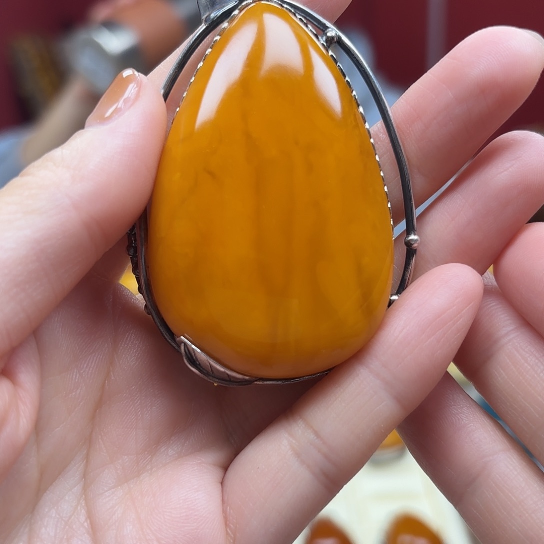 琥珀裸石未镶嵌6吊坠