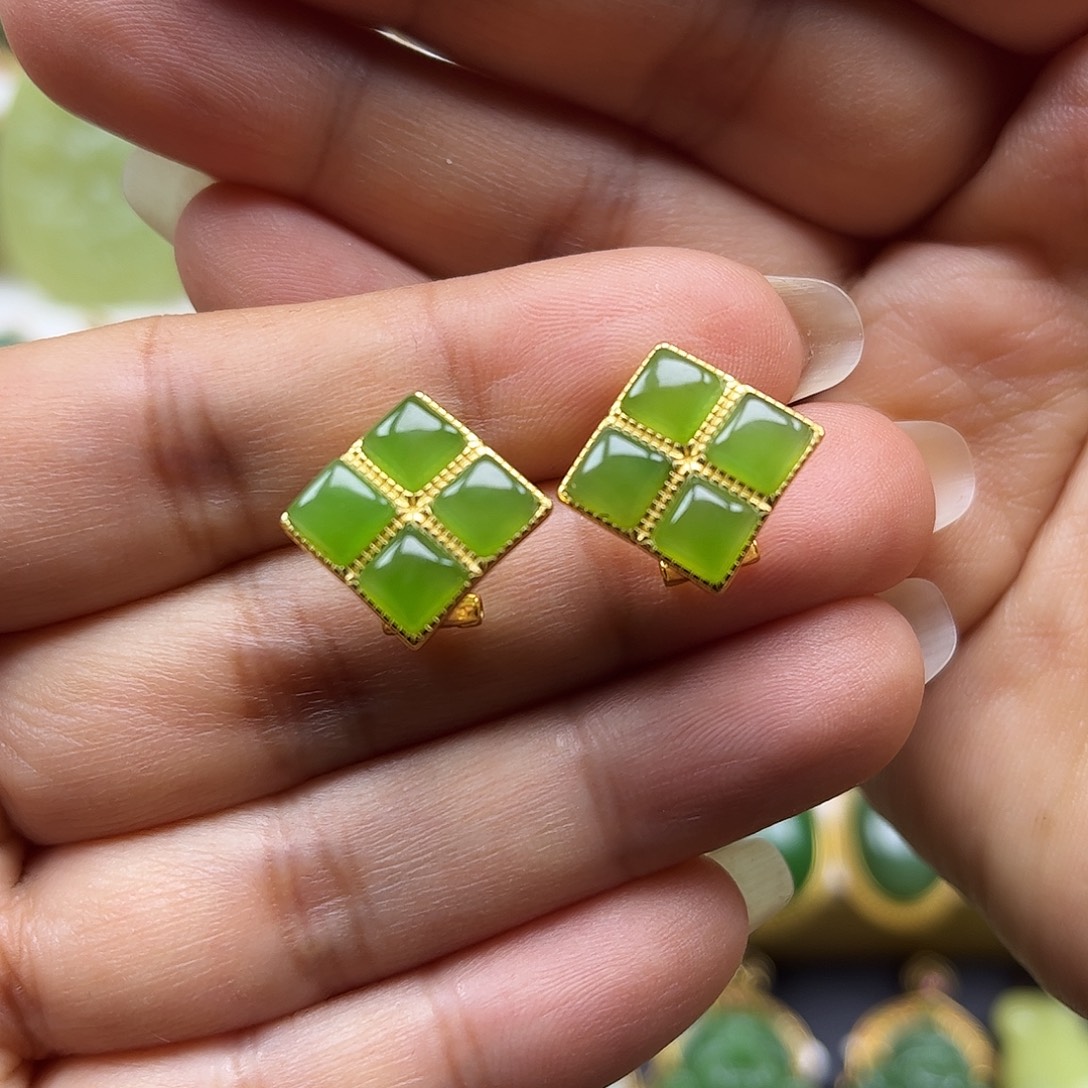 和田玉银S925镶嵌耳饰