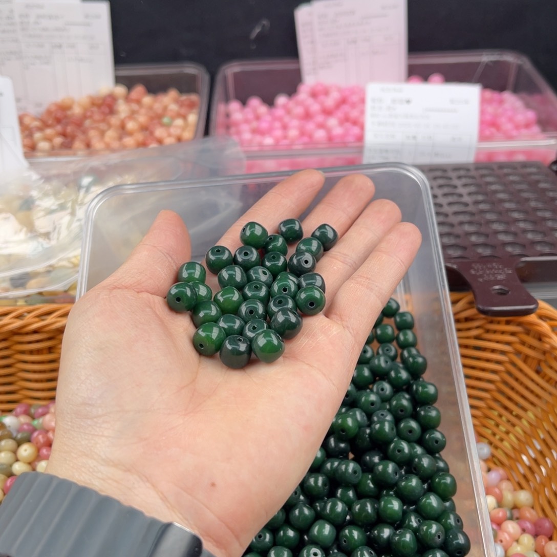 白玉菩提吊坠c10mm 100+10 帝王绿