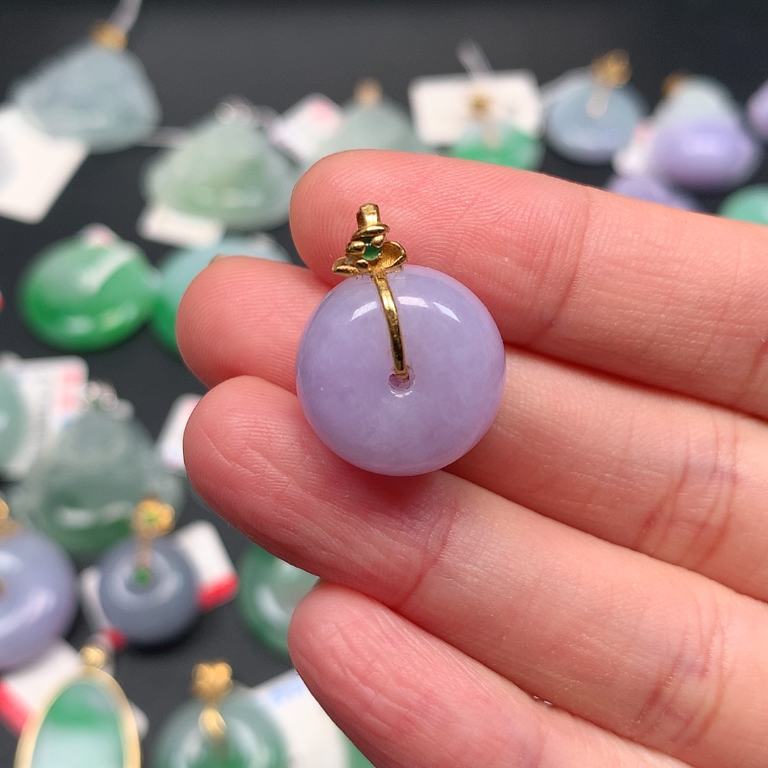 颈饰18K金镶嵌翡翠翡翠吊坠