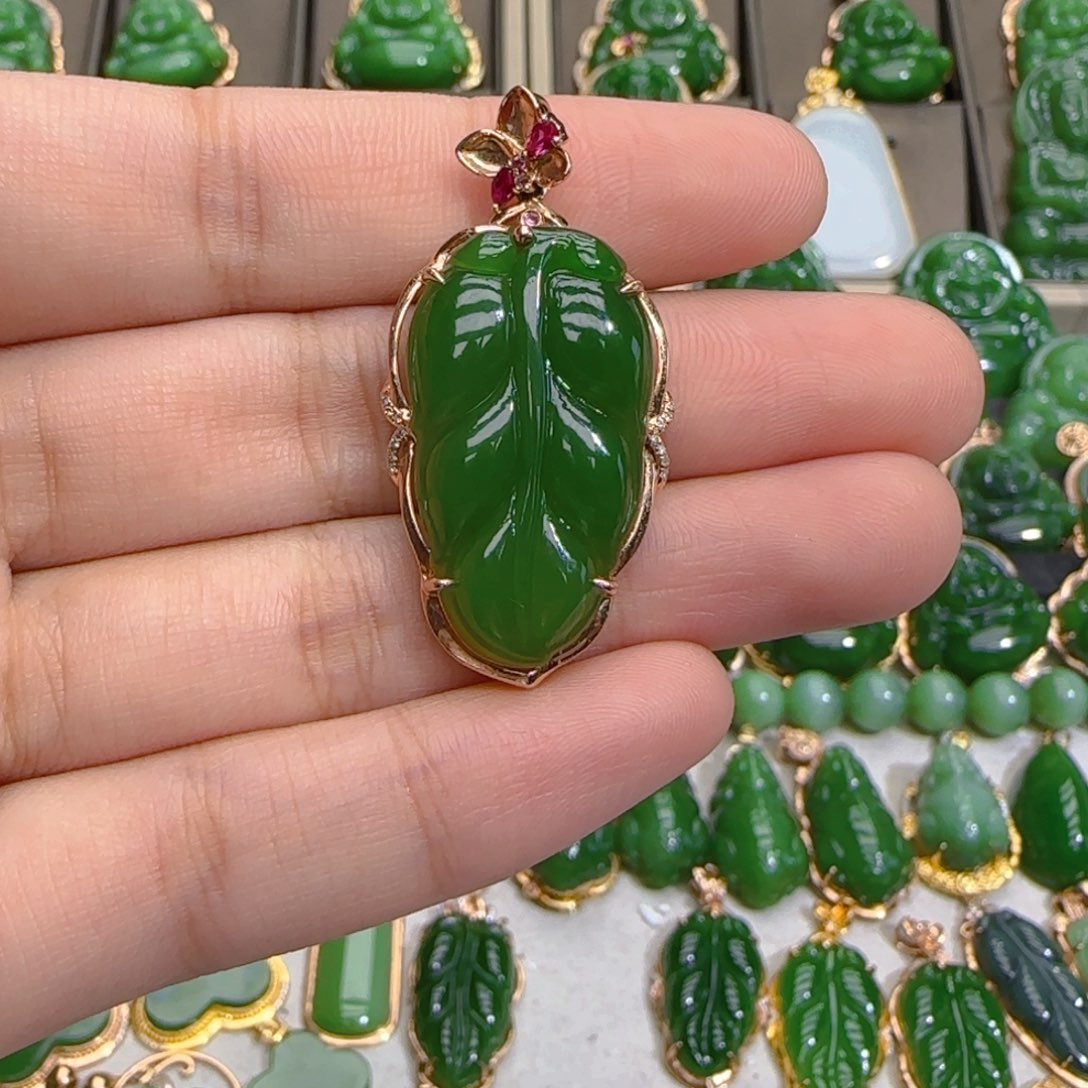 和田玉（碧玉）18K金镶嵌颈饰