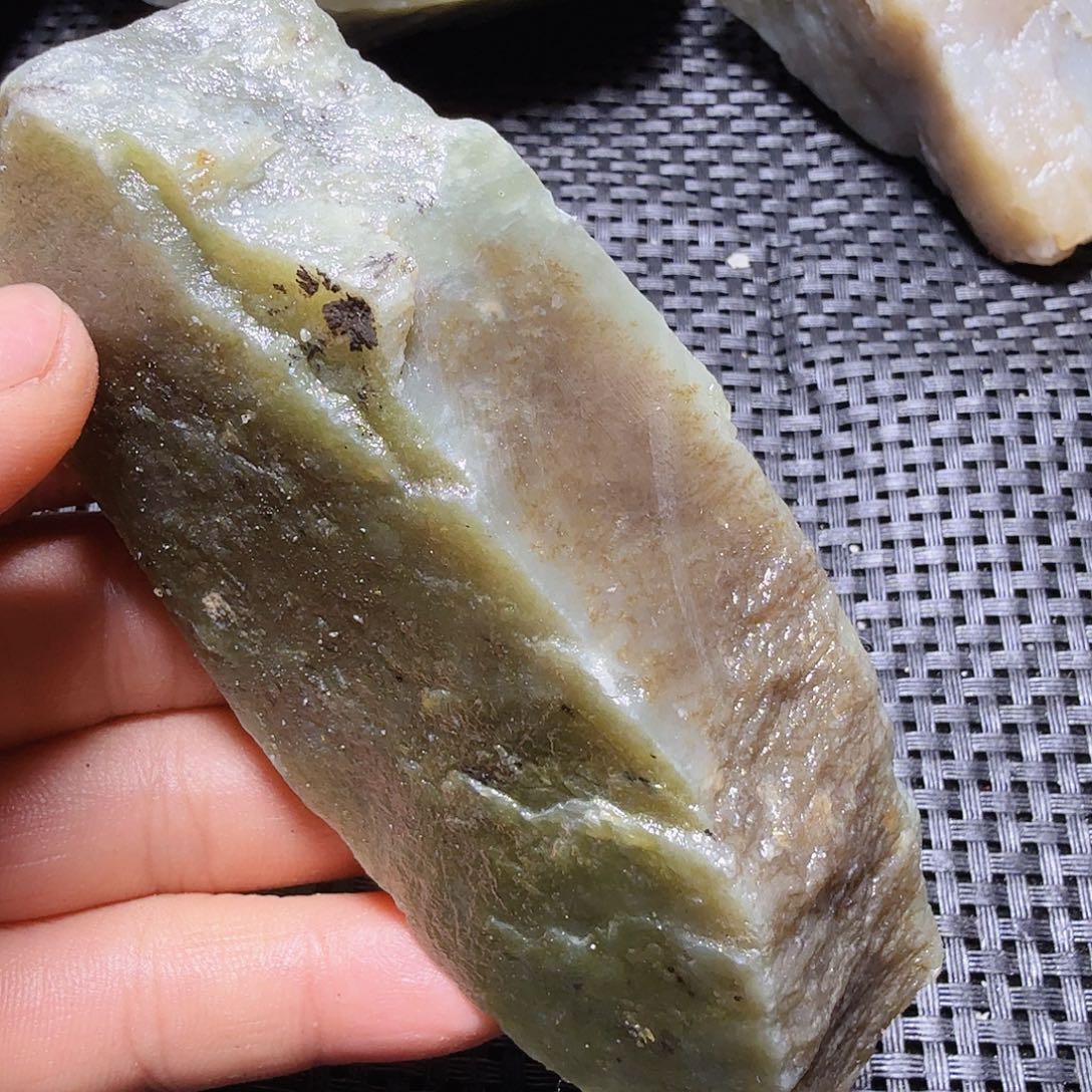 和田玉（糖玉）未镶嵌珠宝半成品