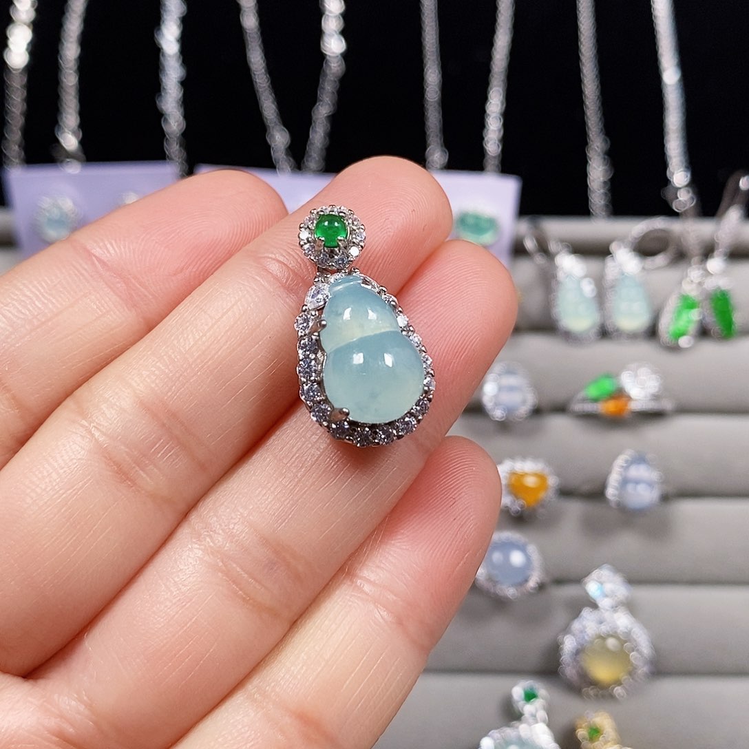 翡翠颈饰银S925镶嵌L***l葫芦吊坠