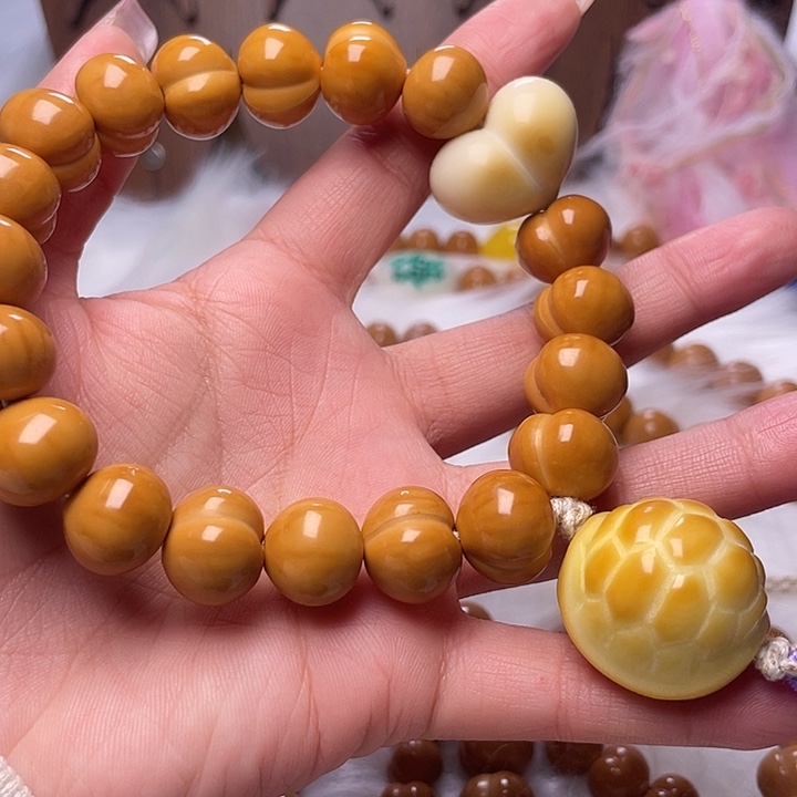 煊***煊猴头核桃吊坠15尺寸柯基屁桃