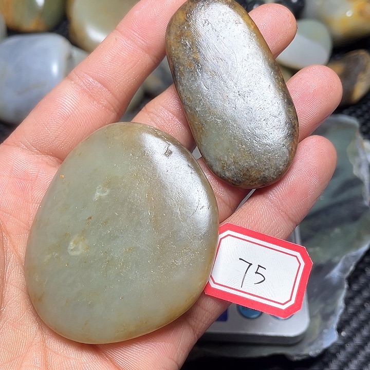 未镶嵌和田玉挂件75