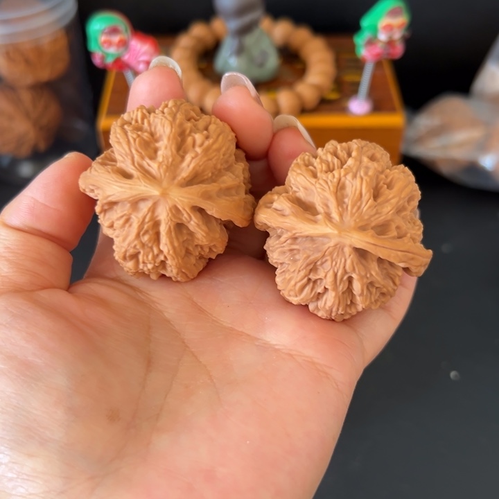 文玩核桃把件粗筋42