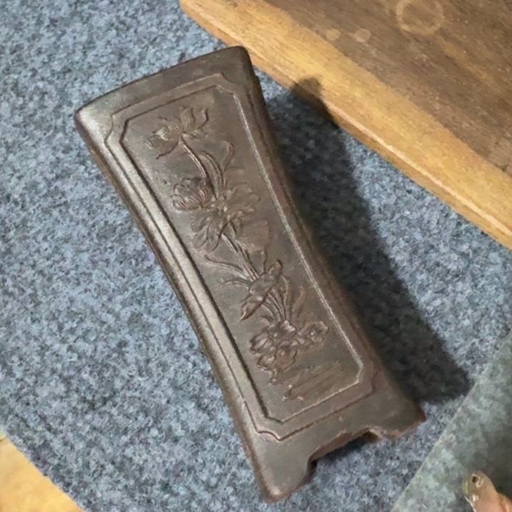 粤****》花，，，，，，，，。