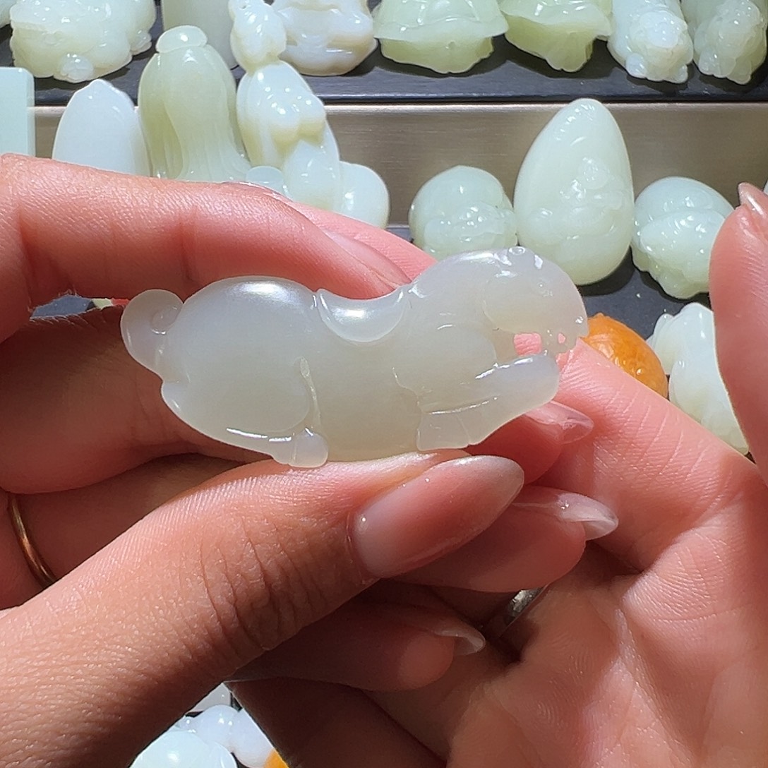 柒***叔和田玉未镶嵌颈饰