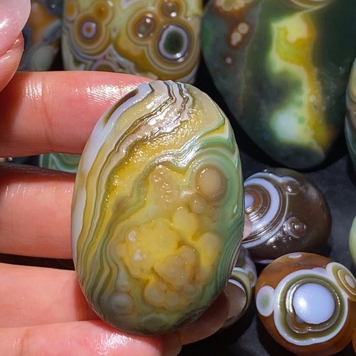 玛瑙/玉髓未镶嵌珠宝奇石45